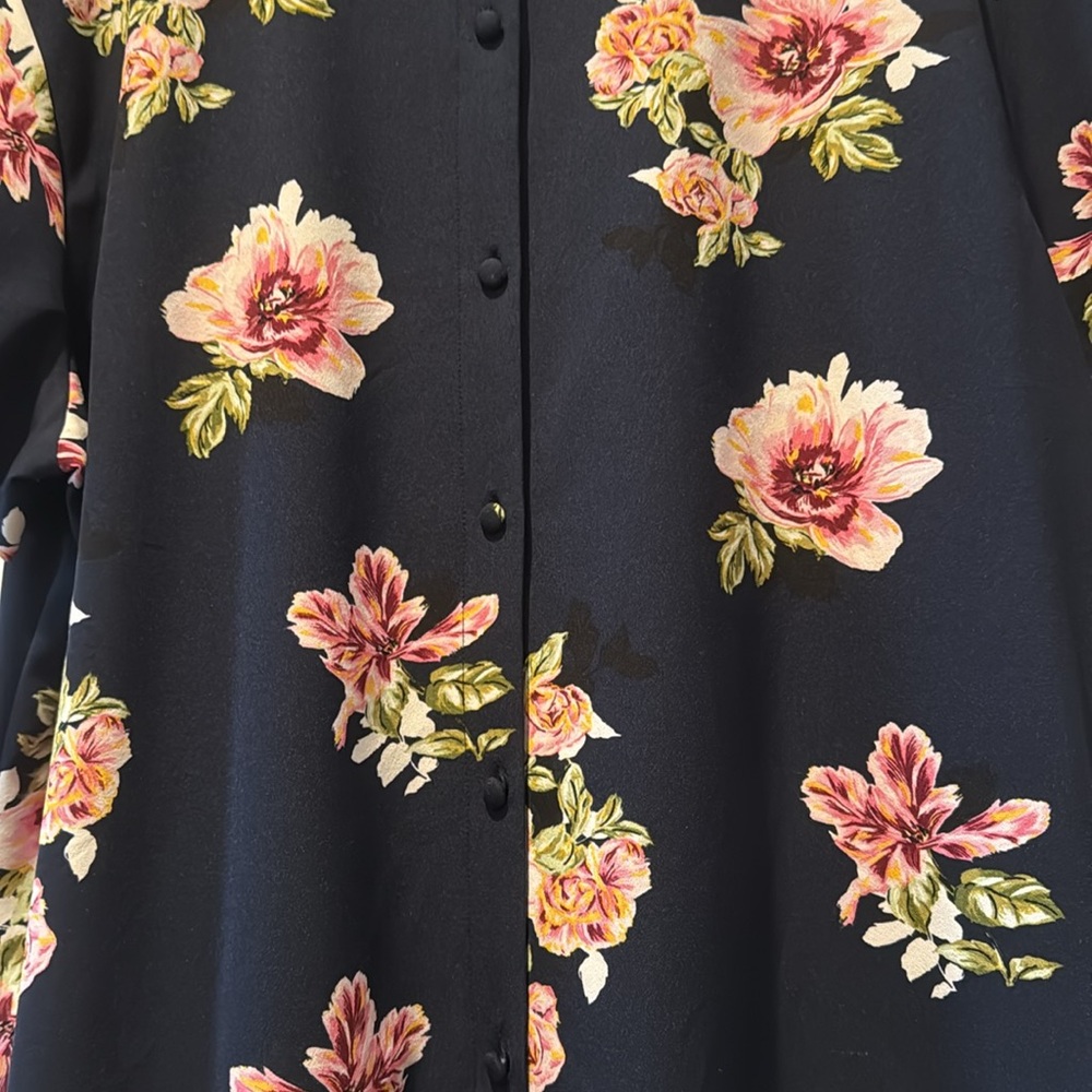 Button back tunic - Picture 4 of 4